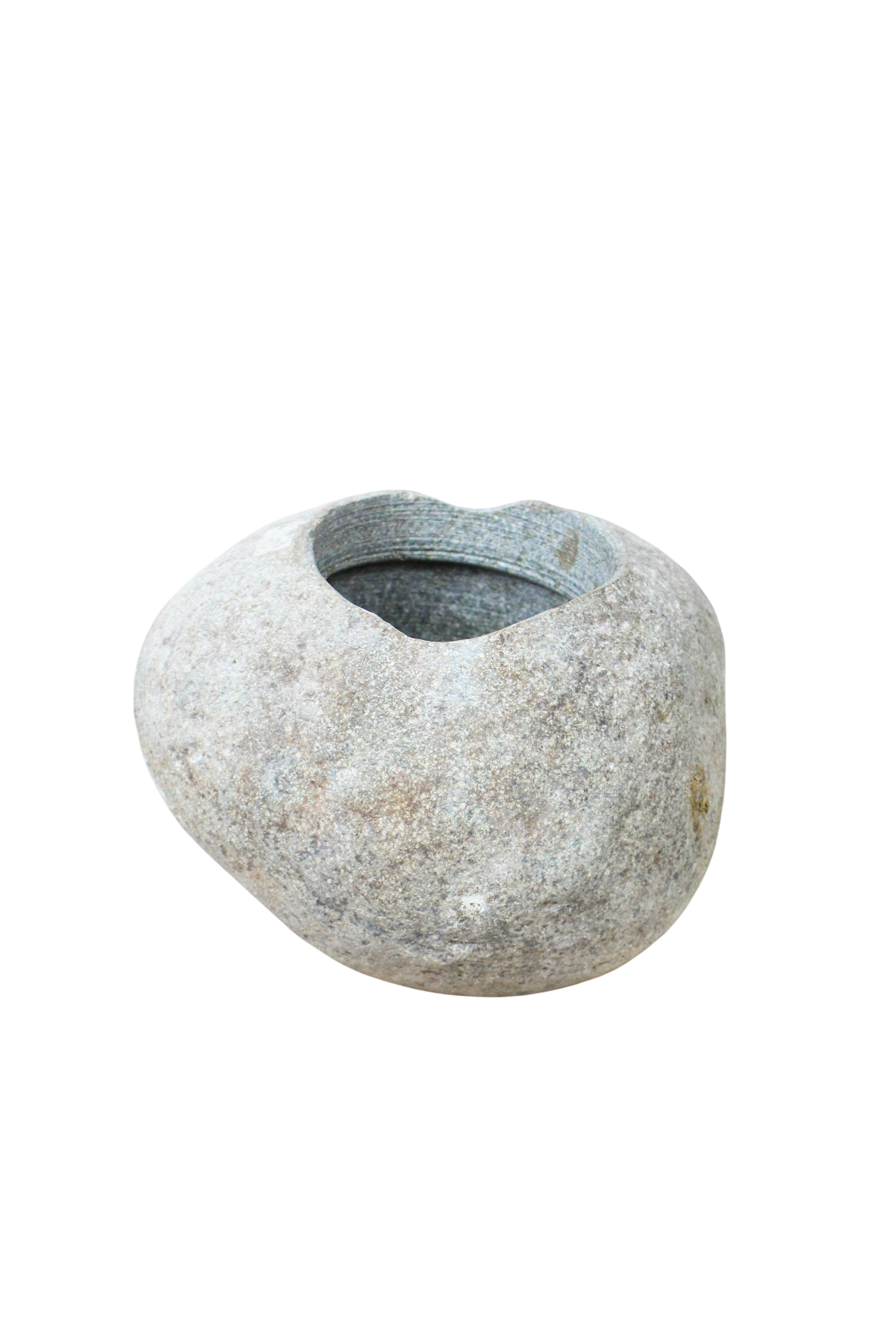 River Stone Planter Pot 22.5