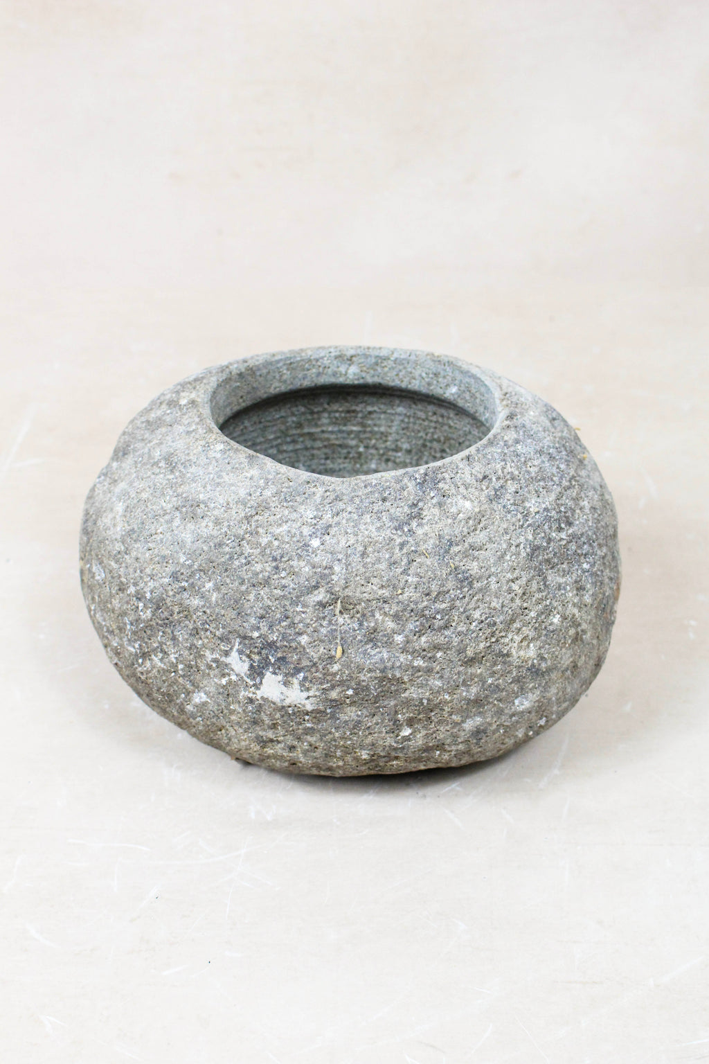 River Stone Planter Pot 22.8