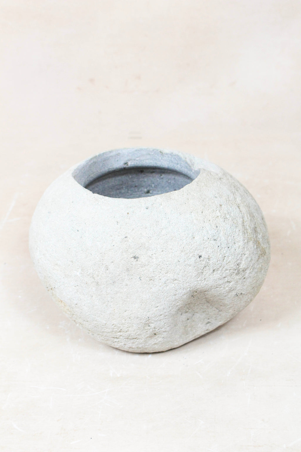 River Stone Planter Pot 22.9