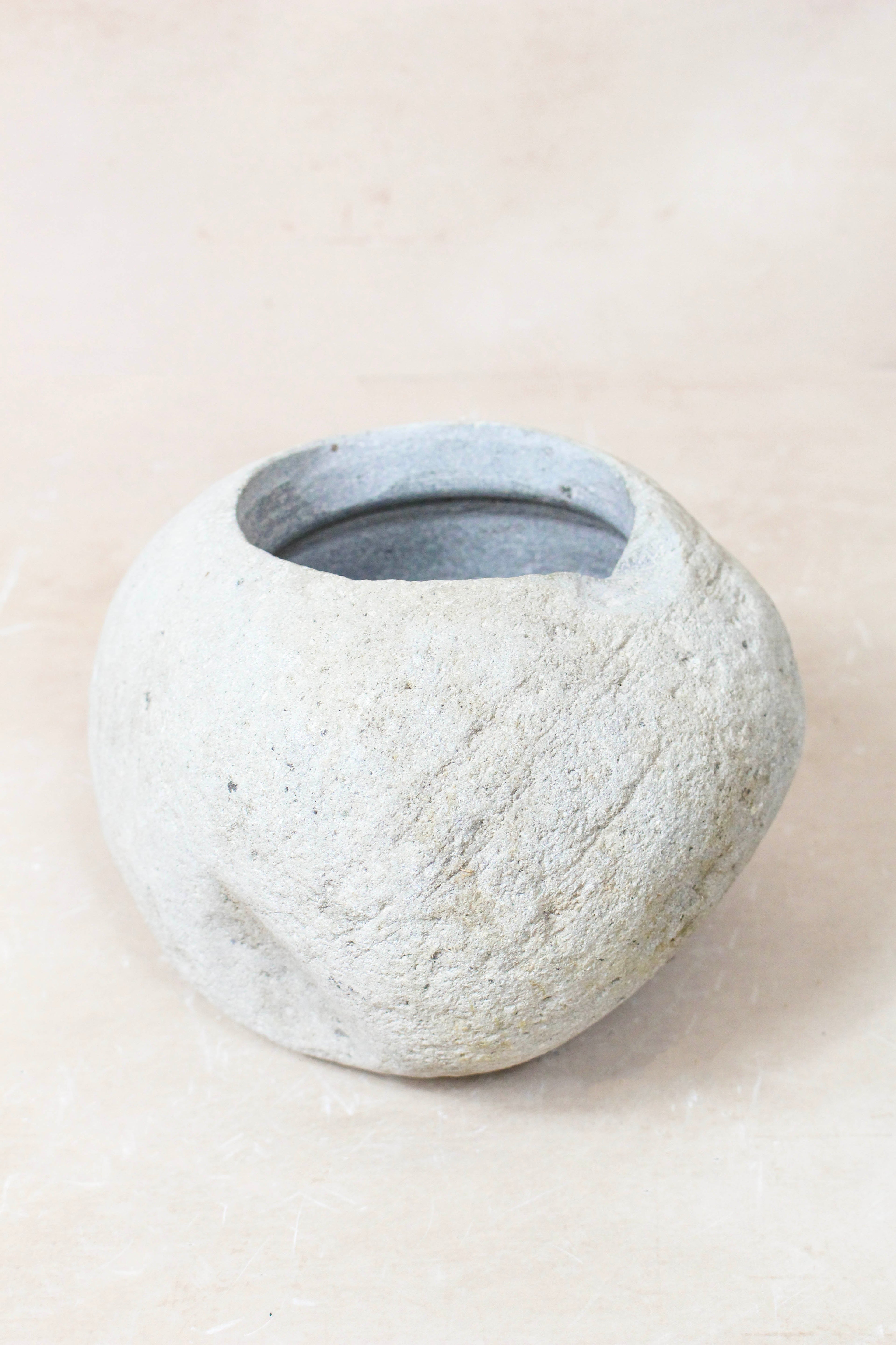 River Stone Planter Pot 22.9
