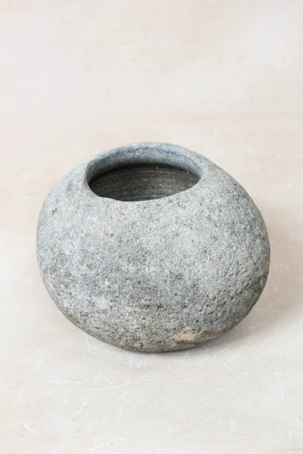 River Stone Planter Pot 22.11