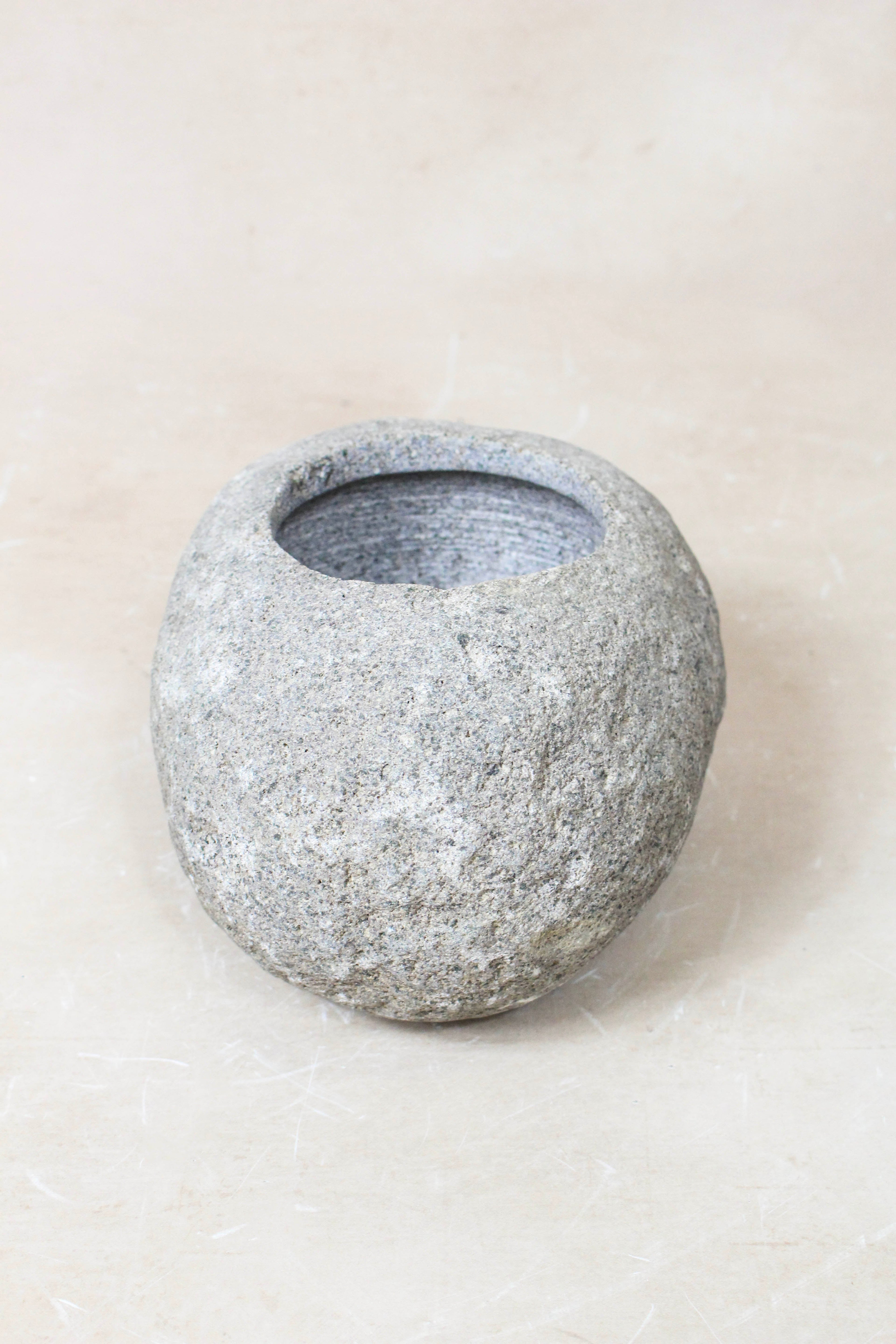 River Stone Planter Pot 22.14