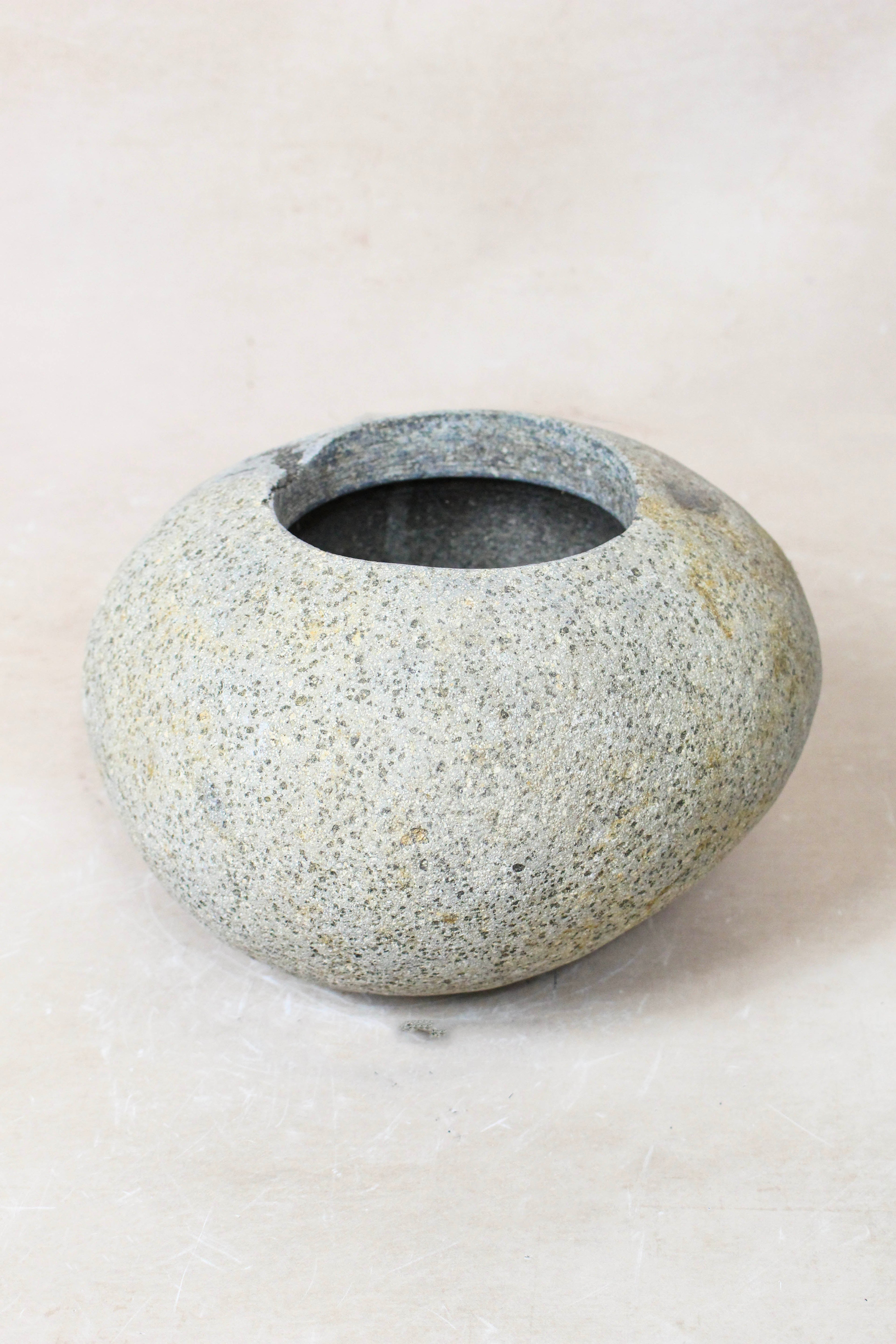 River Stone Planter Pot 22.15