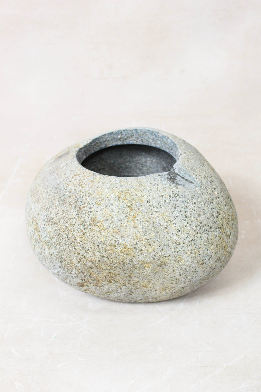 River Stone Planter Pot 22.15