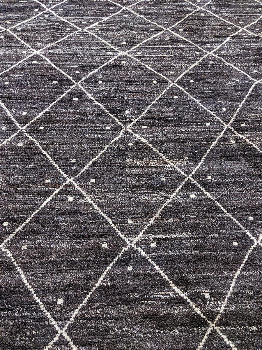 Amara Hand Knotted Rug - 272 × 156 cm (8'11" x 5'1")
