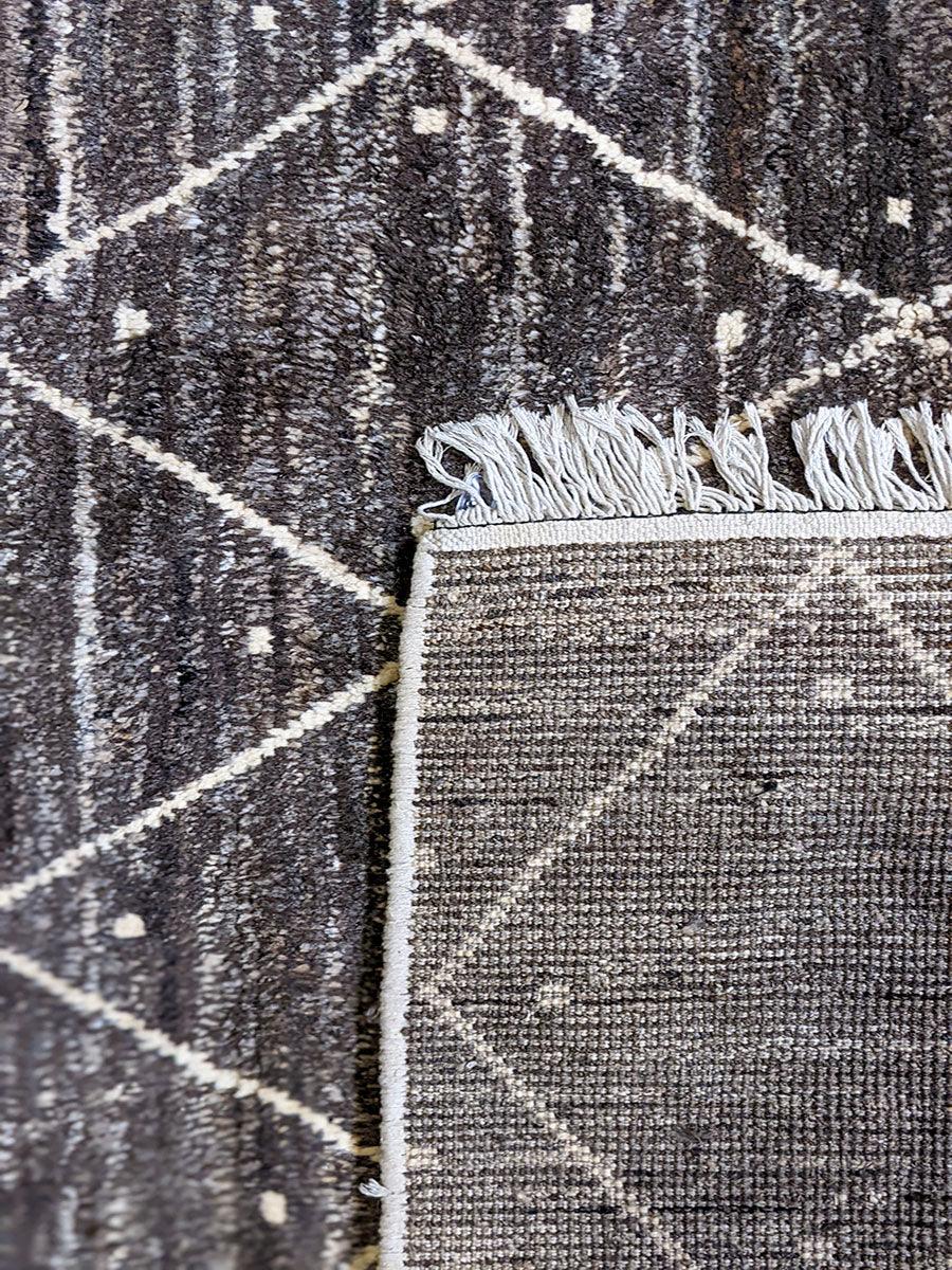 Amara Hand Knotted Rug - 272 × 156 cm (8'11" x 5'1")