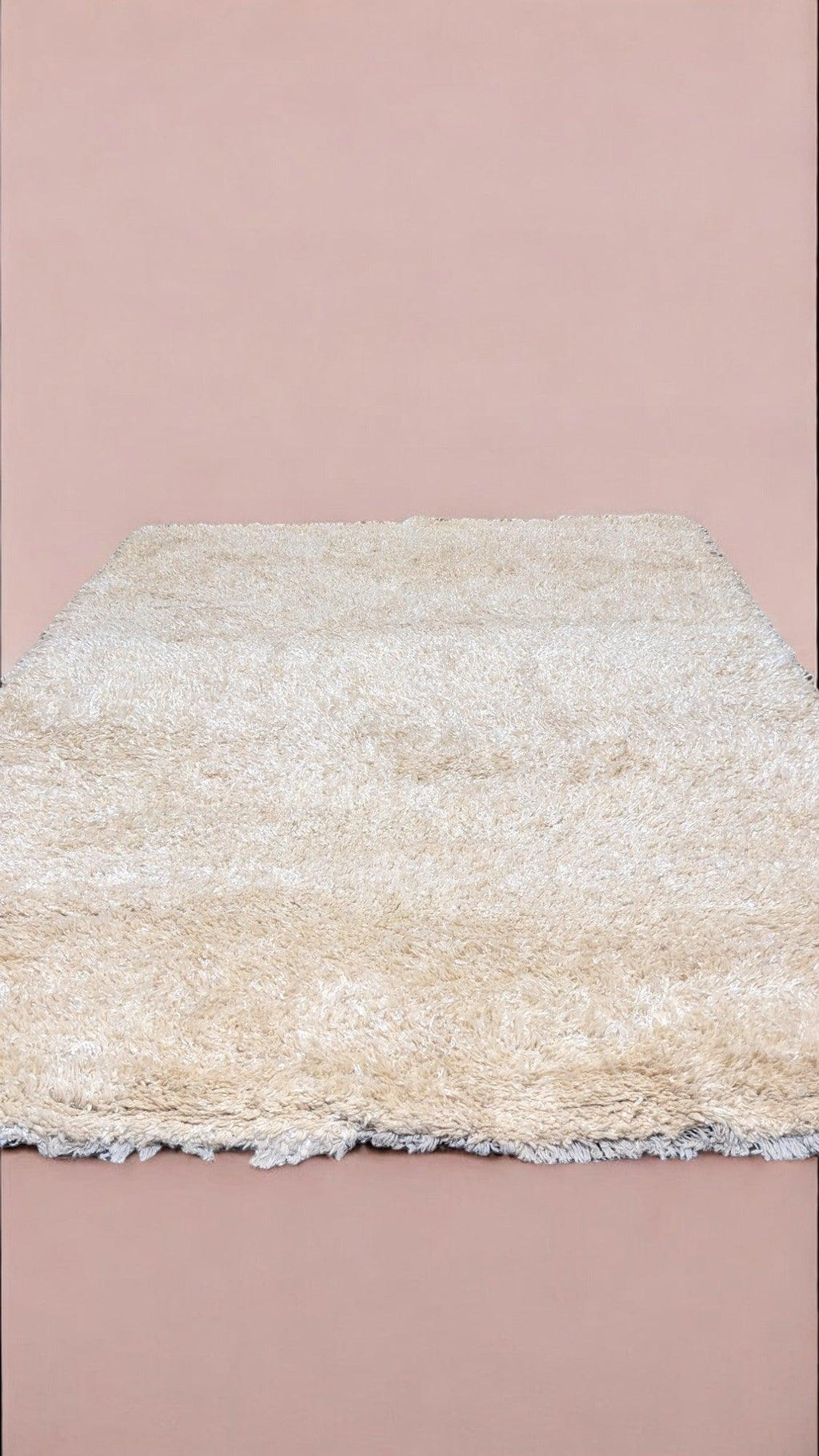 Axiom Shaggy Hand Knotted Rug - 275 x 196 cm