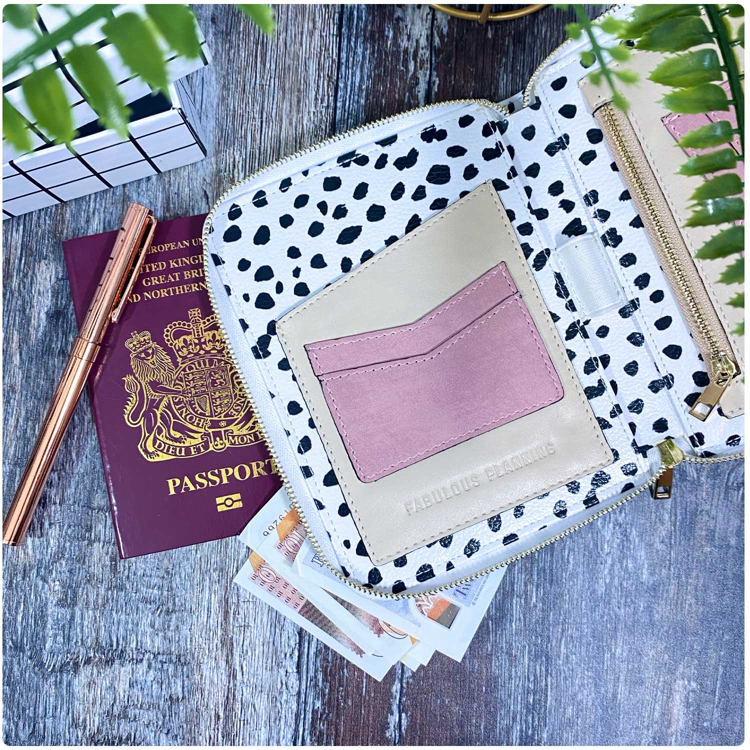 Dalmatian - Travel Organiser