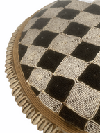 Cameroon Beaded Shield CW07- L - 55cm black and white