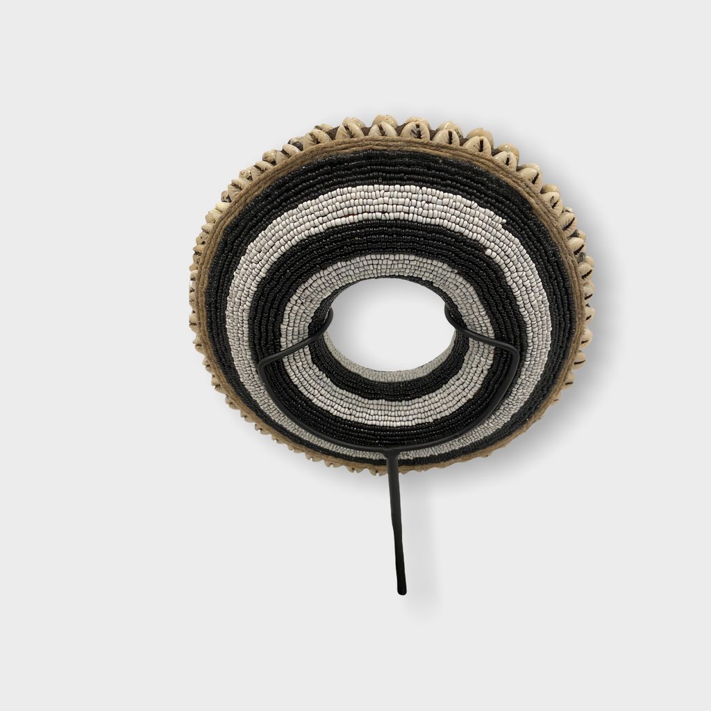 Cameroon beaded bracelet - (88.1) black n white
