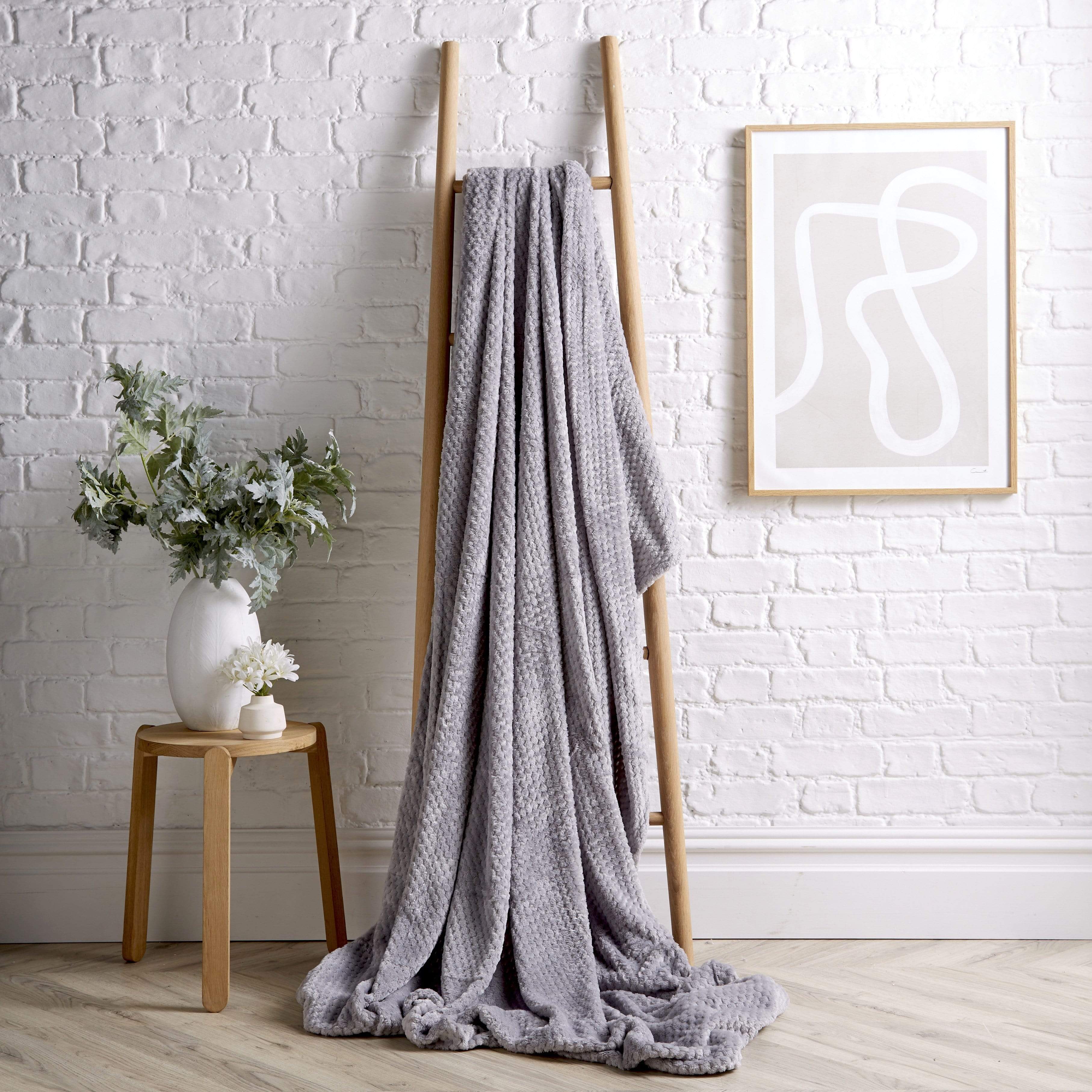 OLIVIA ROCCO Cloud Honeycomb Throw Oversized Chunky Soft Fleece Blanket Faux Fur