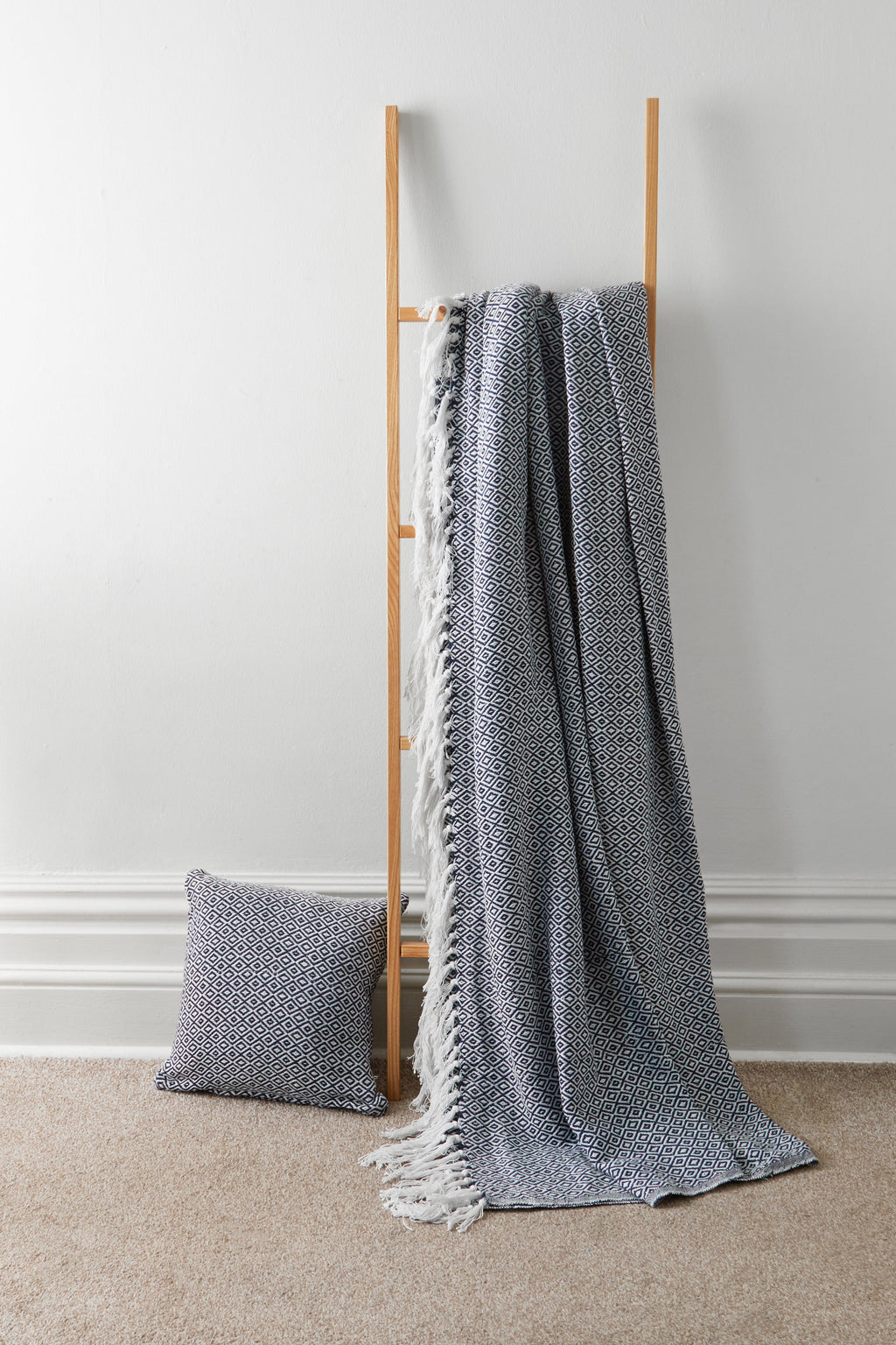 OLIVIA ROCCO Regal Handwoven Pure Cotton Throw Blanket Diamond Geometric Pattern Eco-Friendly Durable Bedspread Sofa Cover Multiple Sizes