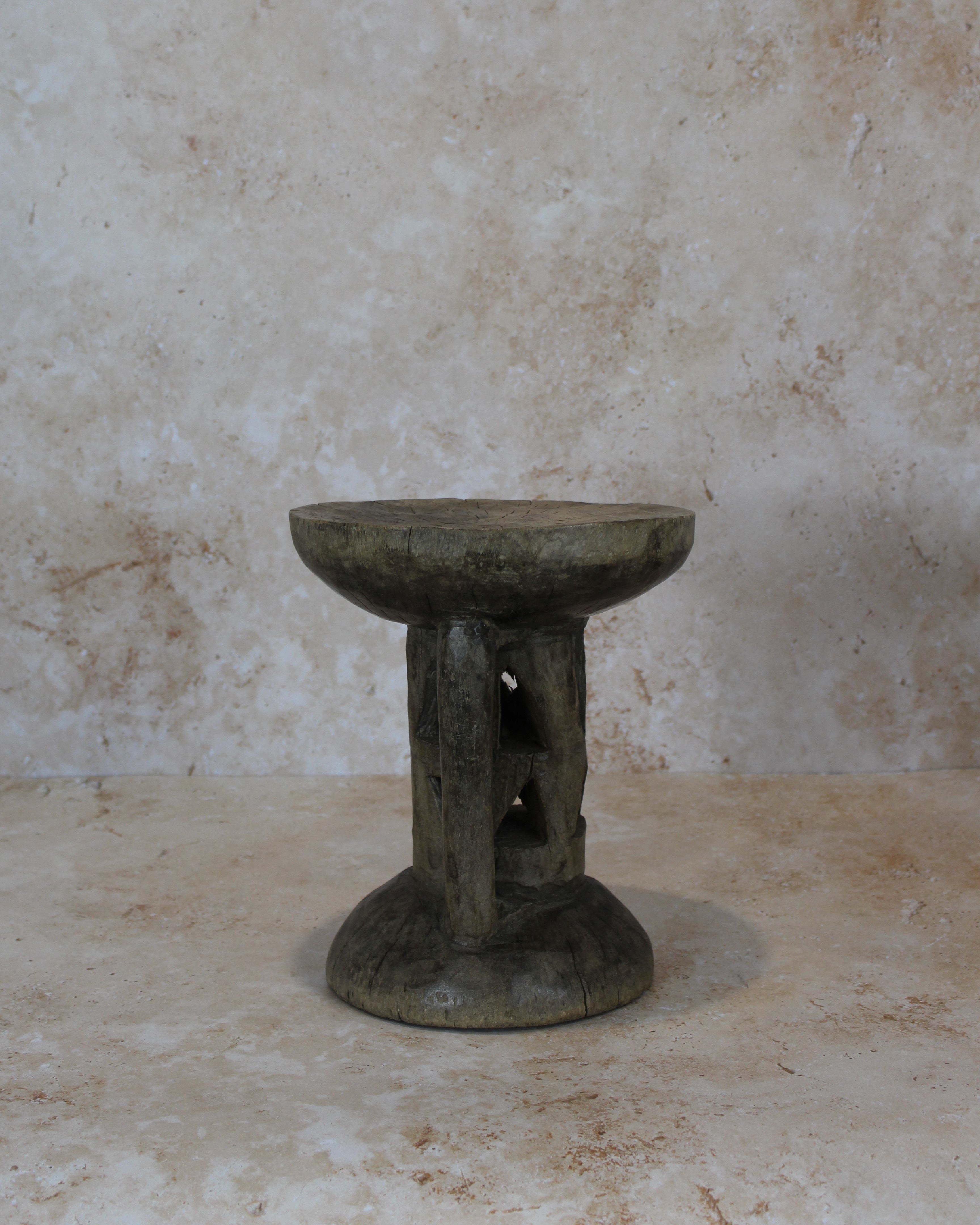 Tonga Stool - 20.1