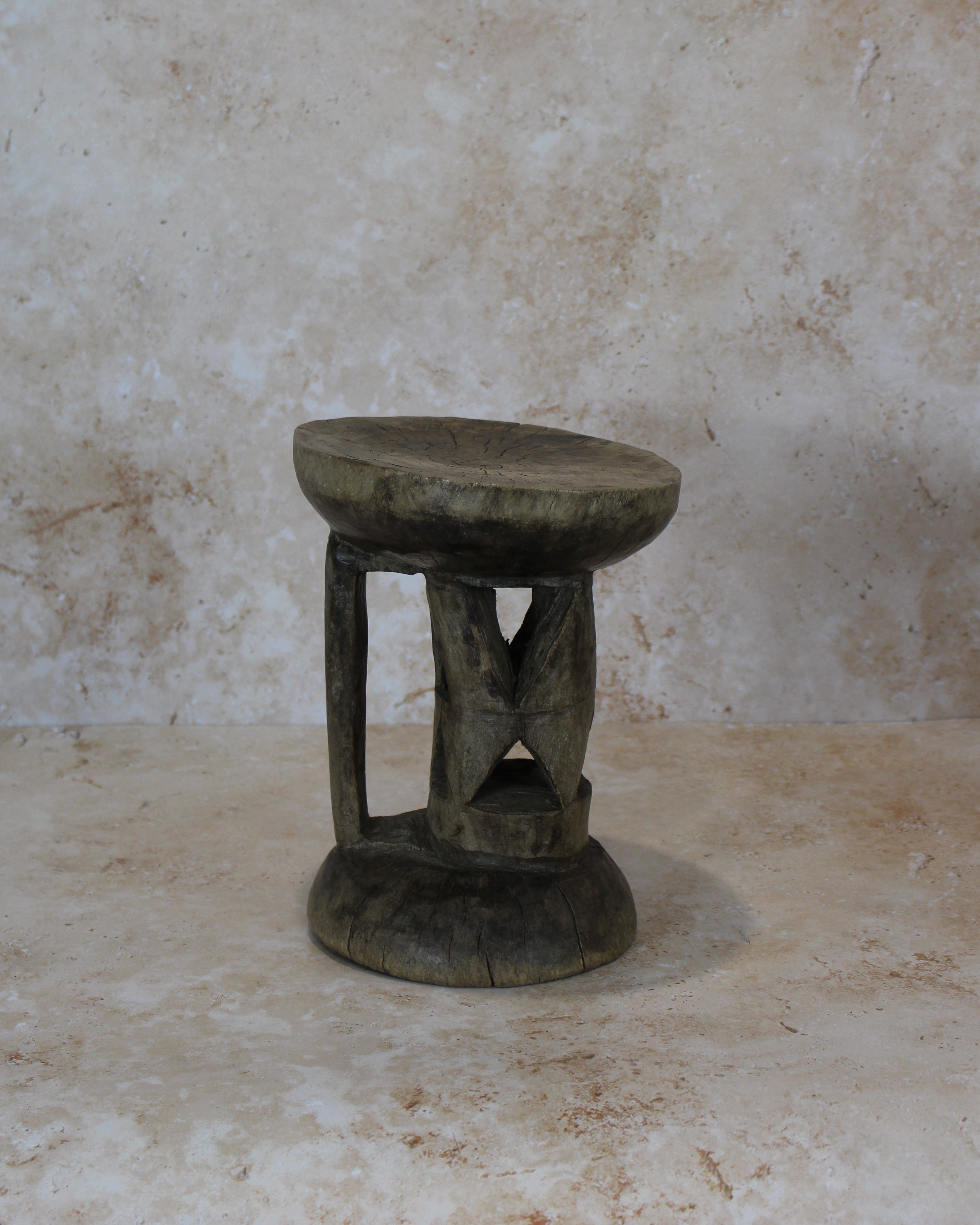 Tonga Stool - 20.1