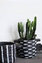 Black Vertical Stripe Pot
